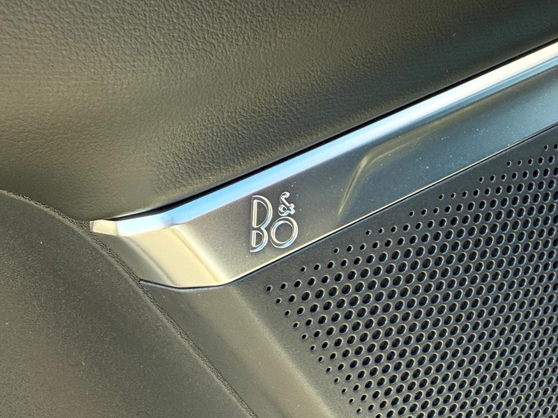 Ford Expedition Max Vehicle Full-screen Gallery Image 19