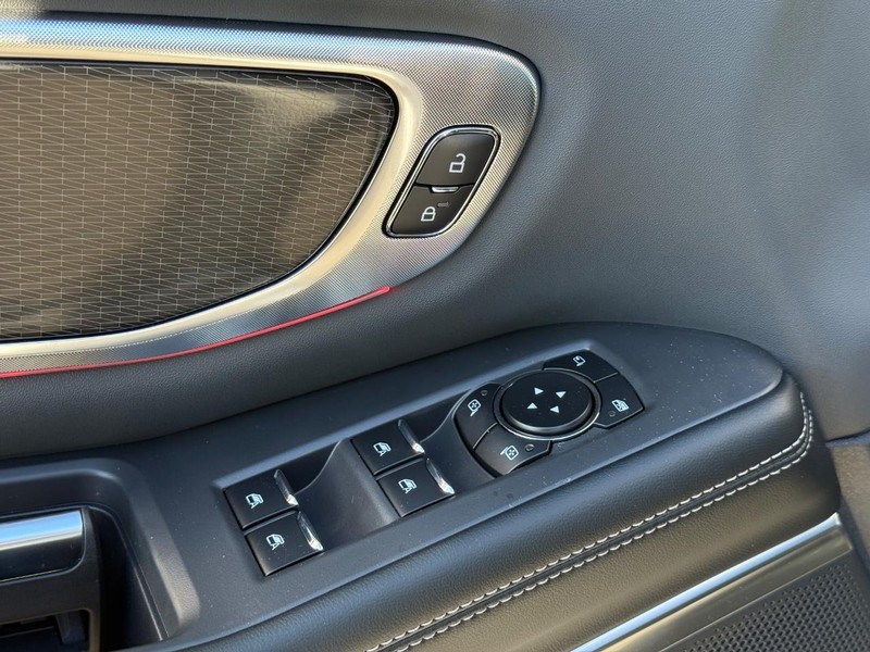 Ford Expedition Max Vehicle Full-screen Gallery Image 20