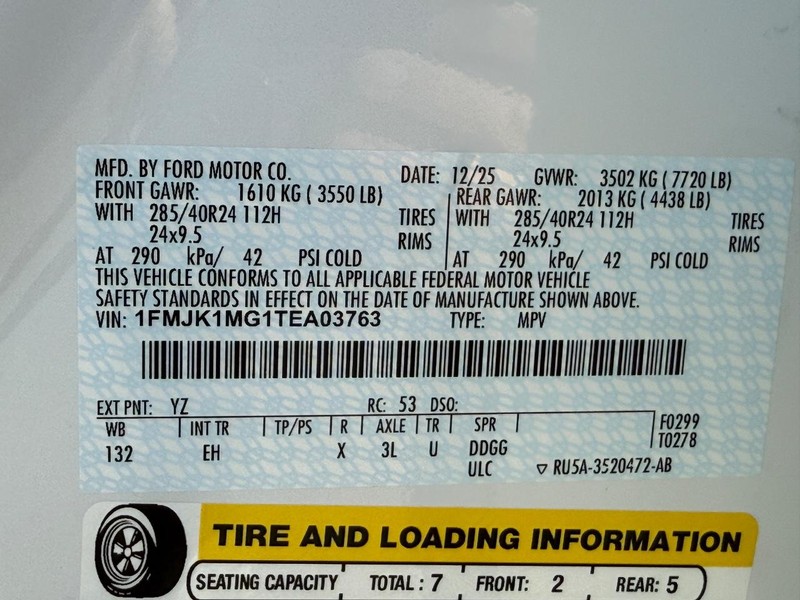 Ford Expedition Max Vehicle Full-screen Gallery Image 22