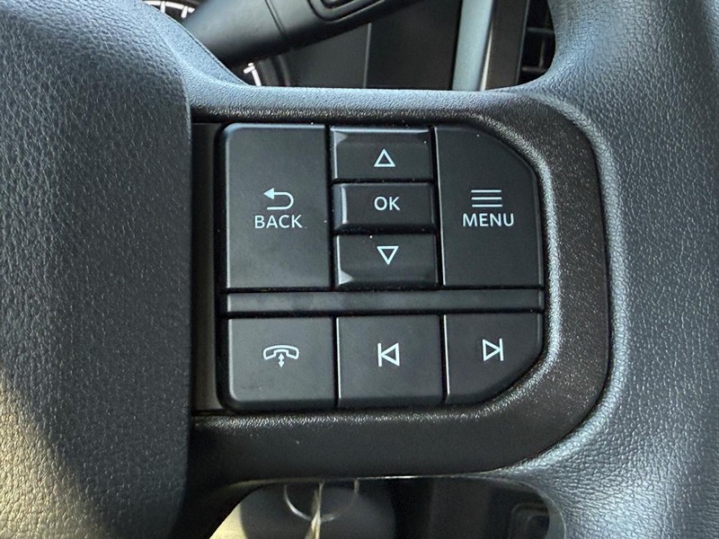 Ford Super Duty F-350 SRW Vehicle Full-screen Gallery Image 9