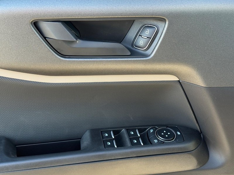 Ford Bronco Sport Vehicle Full-screen Gallery Image 16