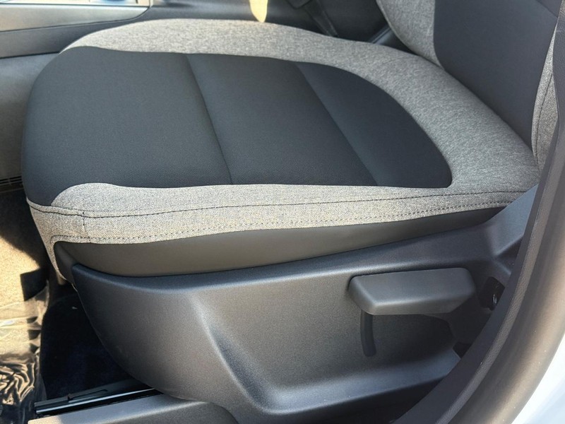 Ford Bronco Sport Vehicle Full-screen Gallery Image 17