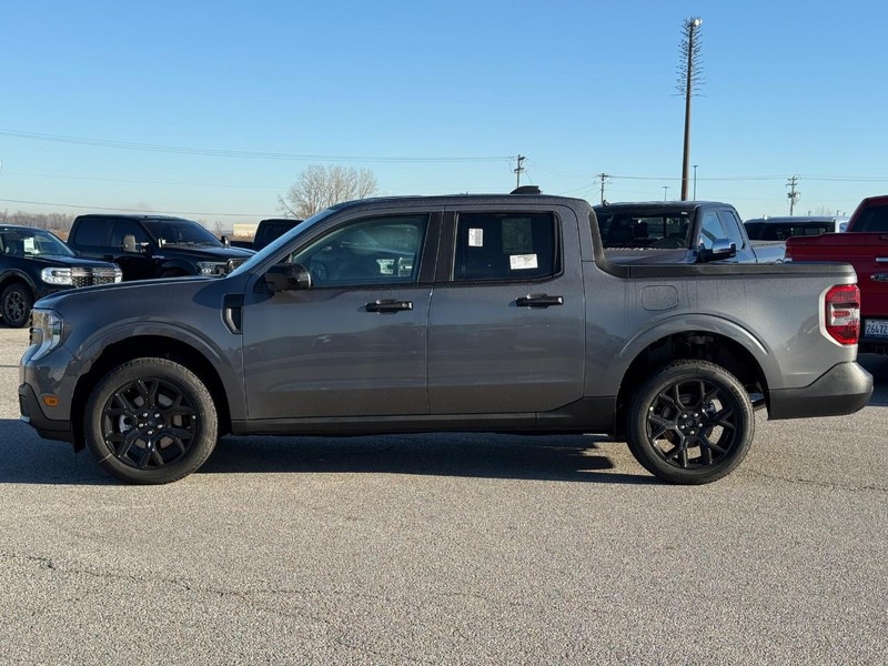 Ford Maverick Vehicle Full-screen Gallery Image 2