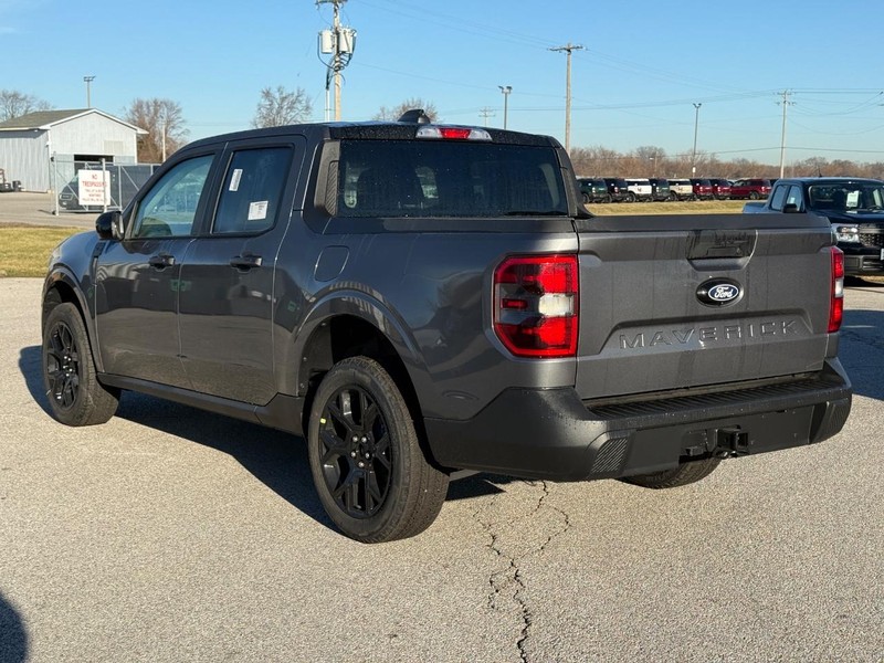 Ford Maverick Vehicle Full-screen Gallery Image 3