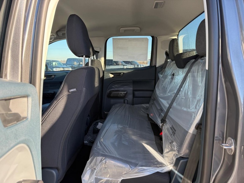 Ford Maverick Vehicle Full-screen Gallery Image 5