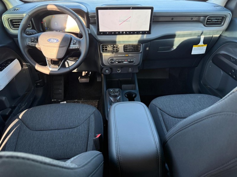 Ford Maverick Vehicle Full-screen Gallery Image 6