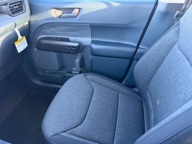 Ford Maverick Vehicle Full-screen Gallery Image 14