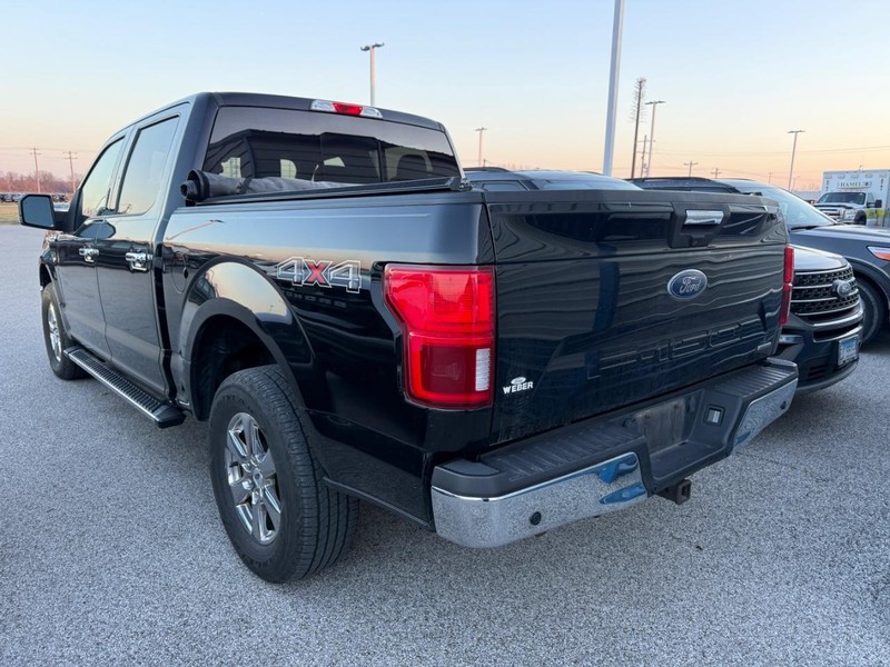 Ford F-150 Vehicle Full-screen Gallery Image 2