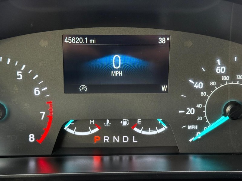 Ford Escape Vehicle Full-screen Gallery Image 21