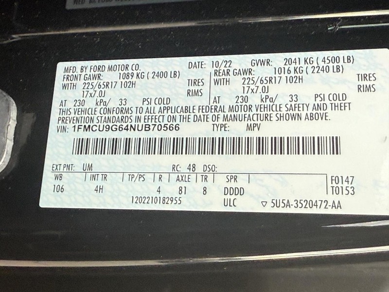 Ford Escape Vehicle Full-screen Gallery Image 25