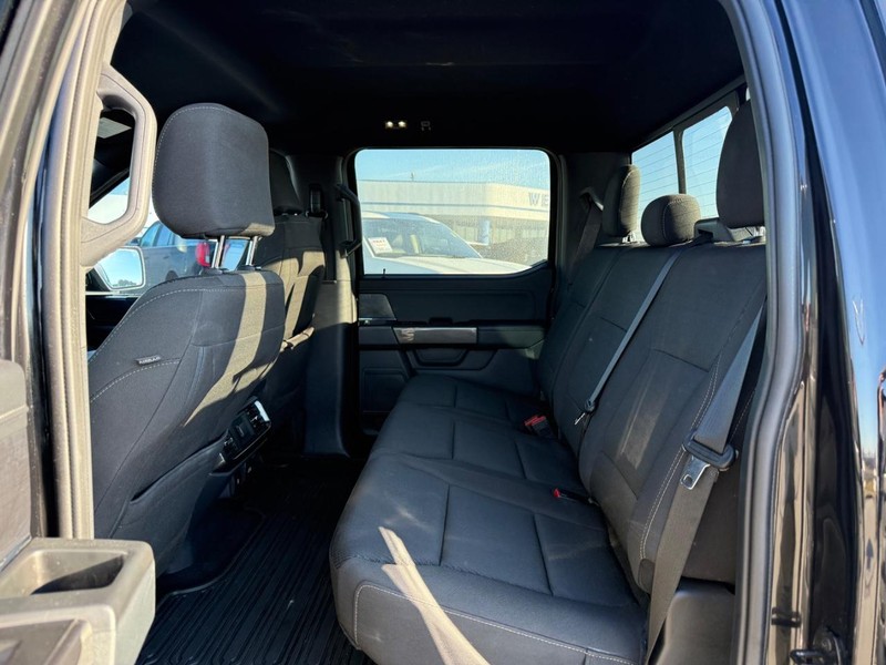 Ford F-150 Vehicle Full-screen Gallery Image 11