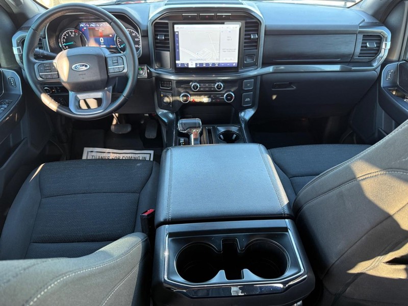 Ford F-150 Vehicle Full-screen Gallery Image 12