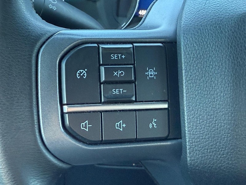 Ford F-150 Vehicle Full-screen Gallery Image 14