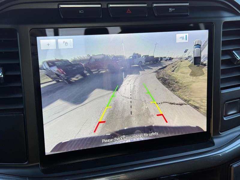 Ford F-150 Vehicle Full-screen Gallery Image 18