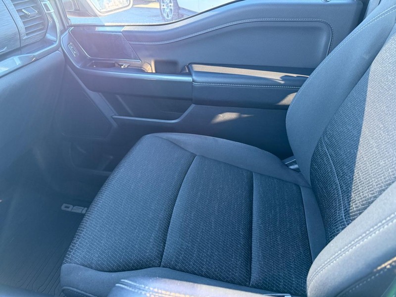 Ford F-150 Vehicle Full-screen Gallery Image 22