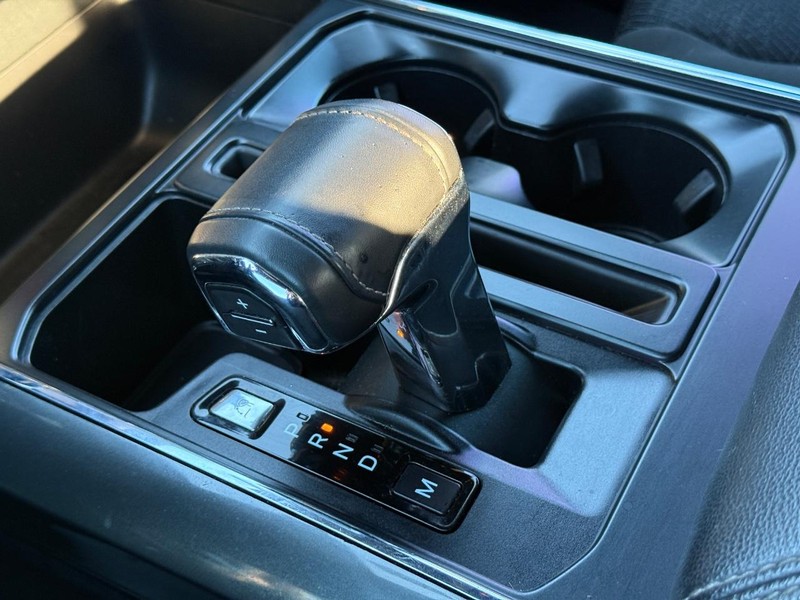 Ford F-150 Vehicle Full-screen Gallery Image 23