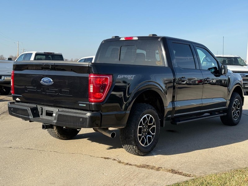 Ford F-150 Vehicle Full-screen Gallery Image 5