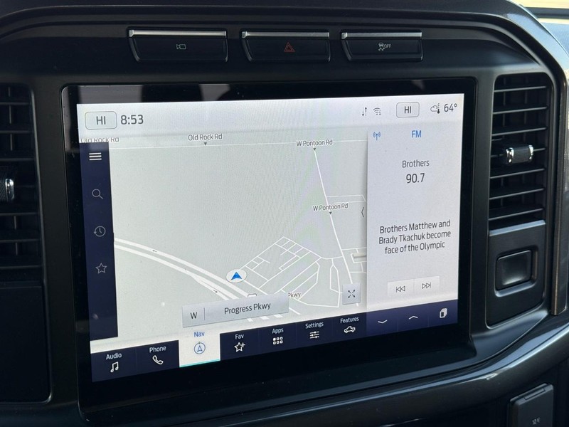 Ford F-150 Vehicle Full-screen Gallery Image 16