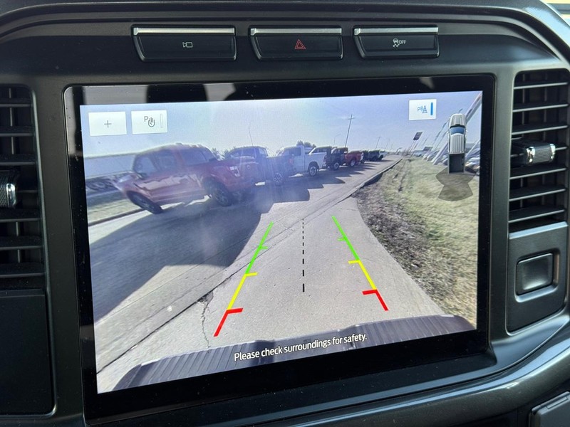 Ford F-150 Vehicle Full-screen Gallery Image 17