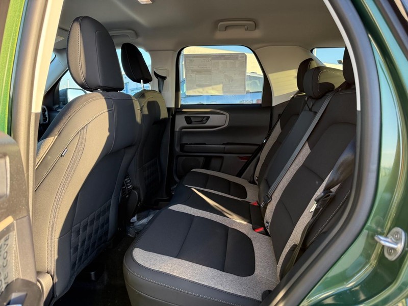 Ford Bronco Sport Vehicle Full-screen Gallery Image 5