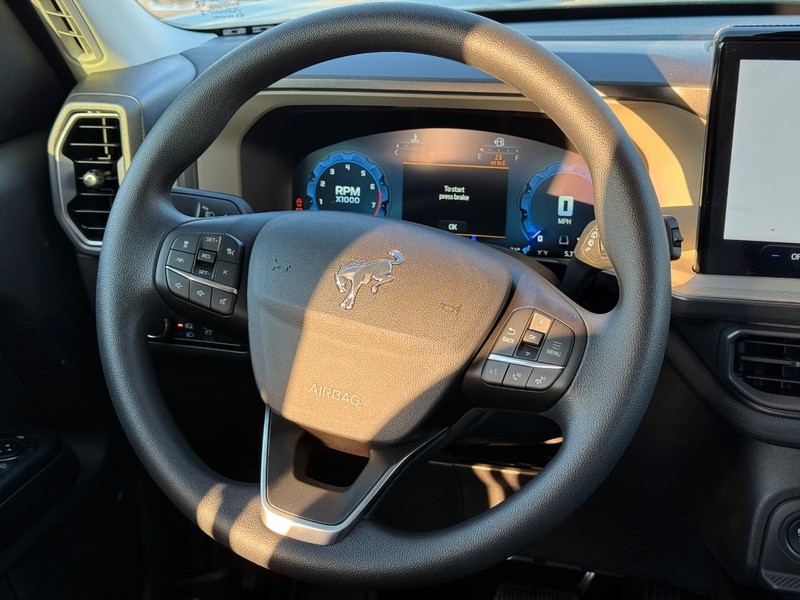 Ford Bronco Sport Vehicle Full-screen Gallery Image 7