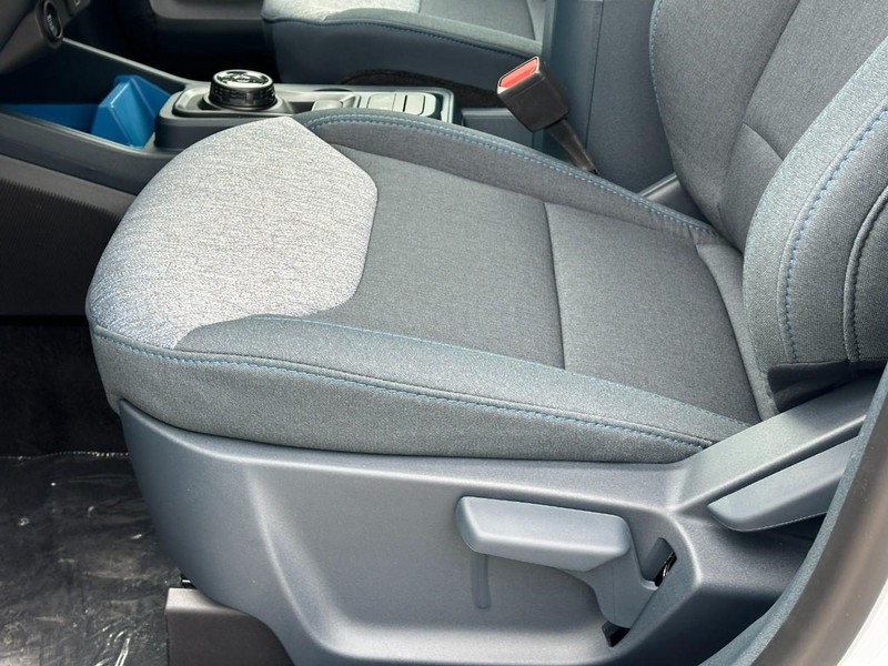 Ford Maverick Vehicle Full-screen Gallery Image 10