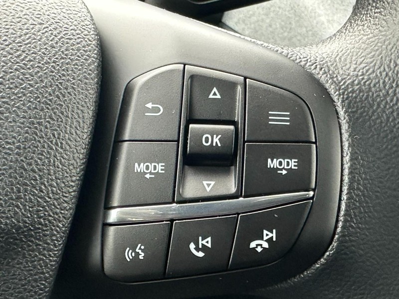 Ford Maverick Vehicle Full-screen Gallery Image 12