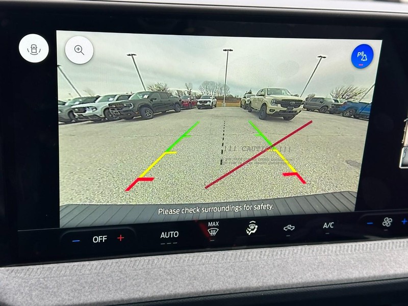 Ford Maverick Vehicle Full-screen Gallery Image 13