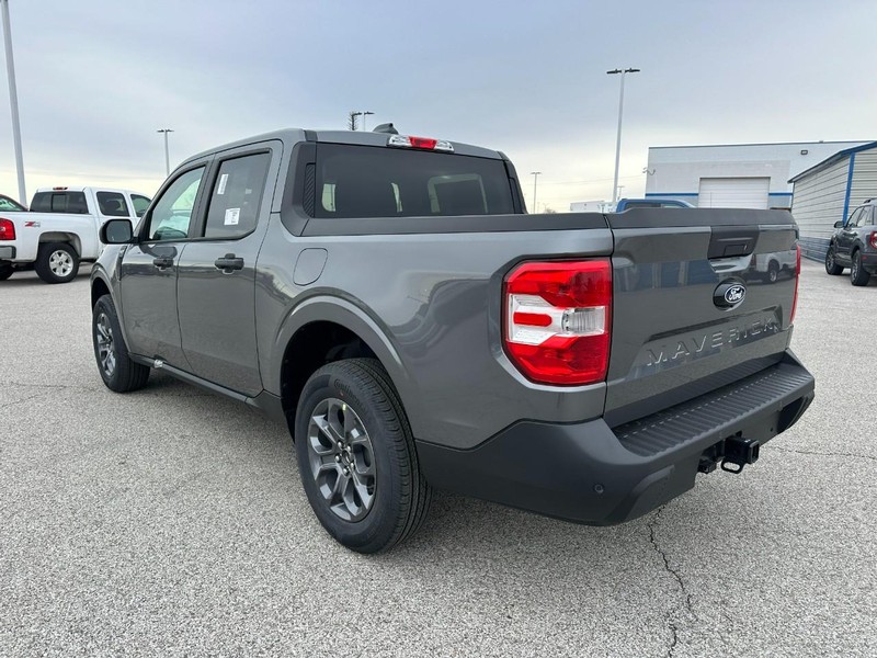 Ford Maverick Vehicle Full-screen Gallery Image 3