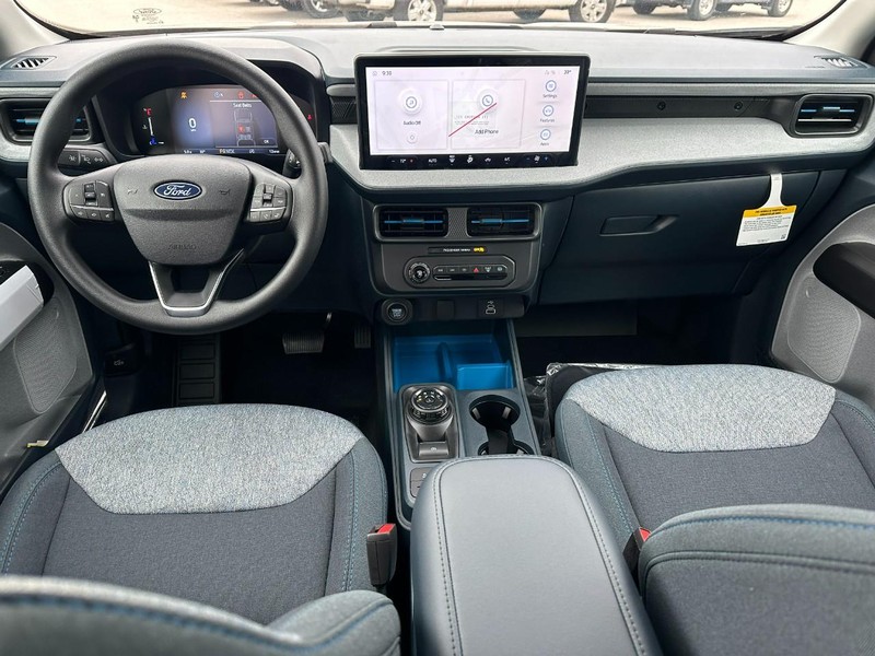 Ford Maverick Vehicle Full-screen Gallery Image 5