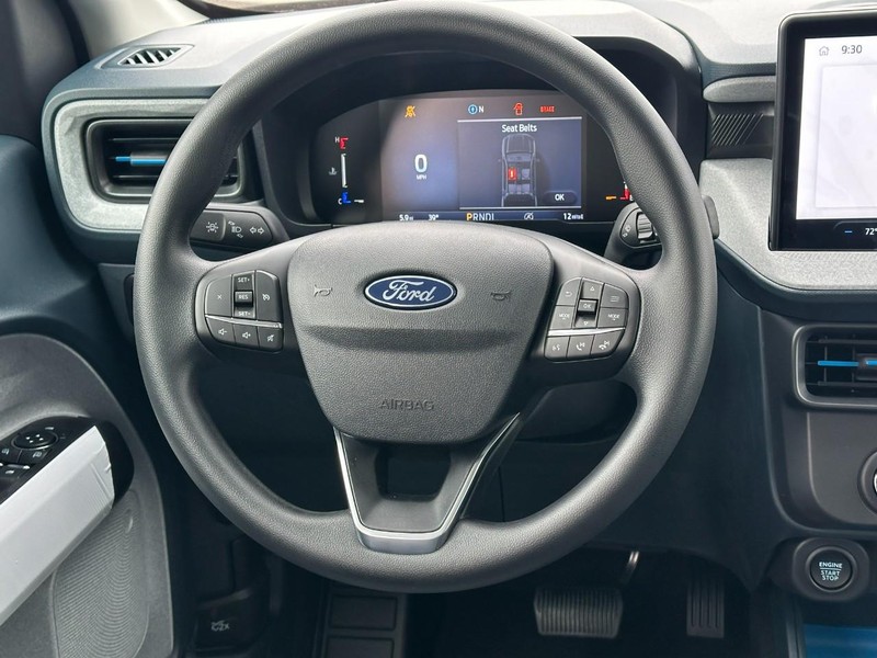 Ford Maverick Vehicle Full-screen Gallery Image 6