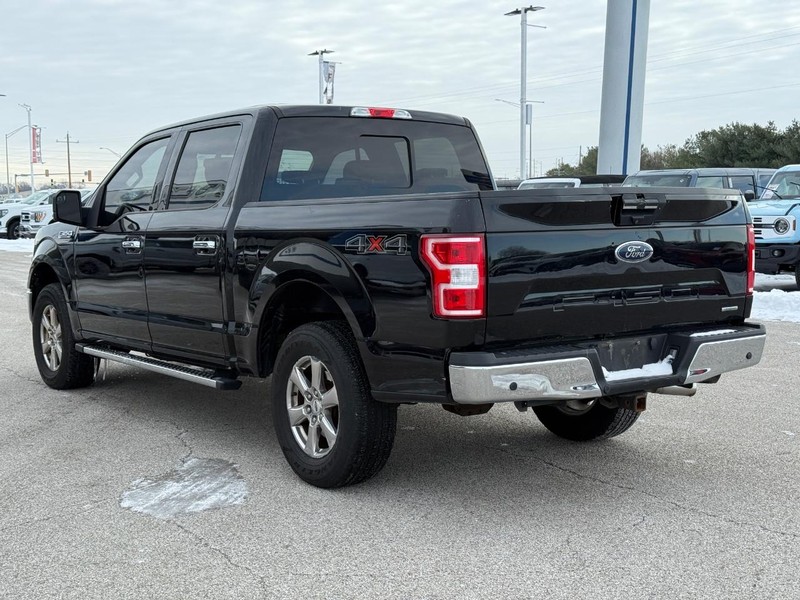 Ford F-150 Vehicle Full-screen Gallery Image 3