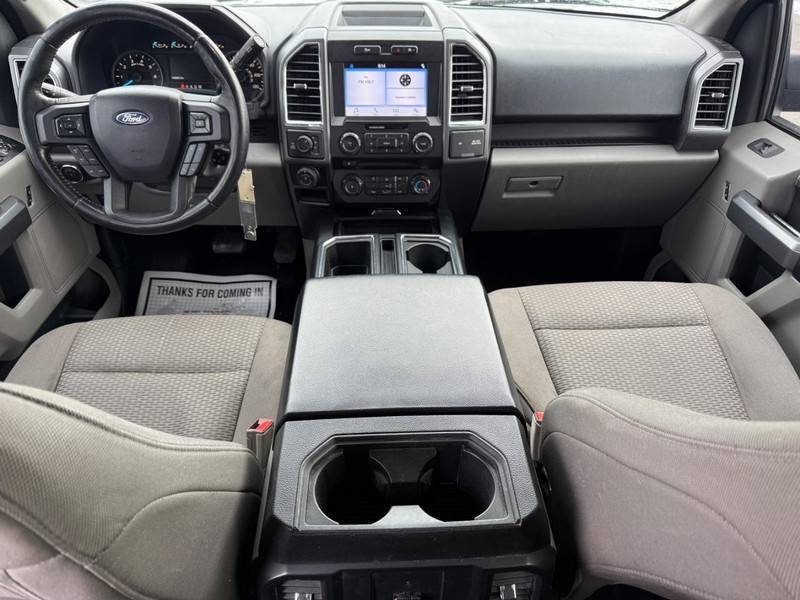 Ford F-150 Vehicle Full-screen Gallery Image 10
