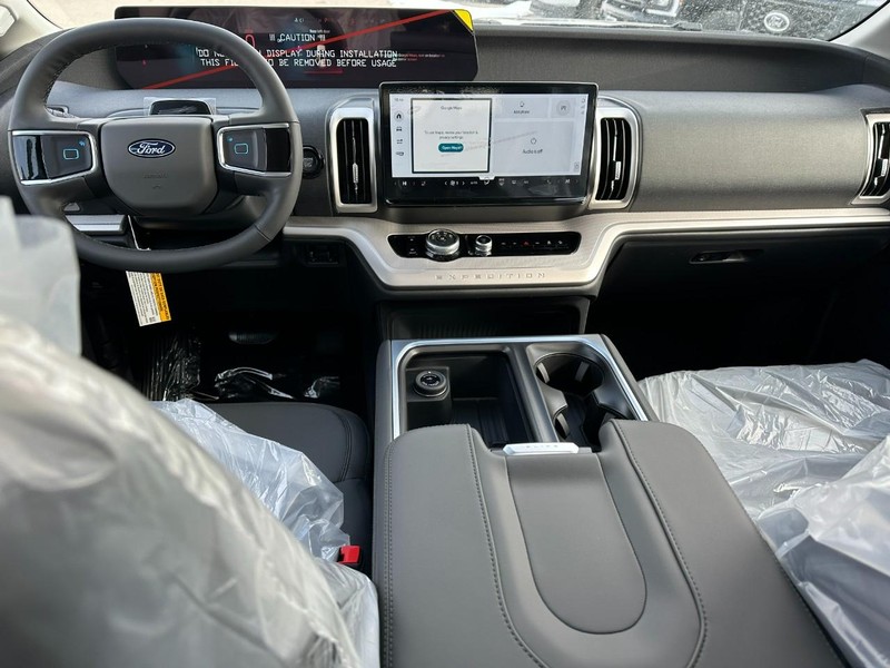 Ford Expedition Vehicle Full-screen Gallery Image 7