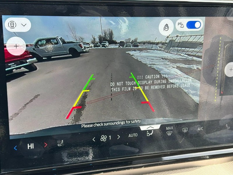 Ford Expedition Vehicle Full-screen Gallery Image 15