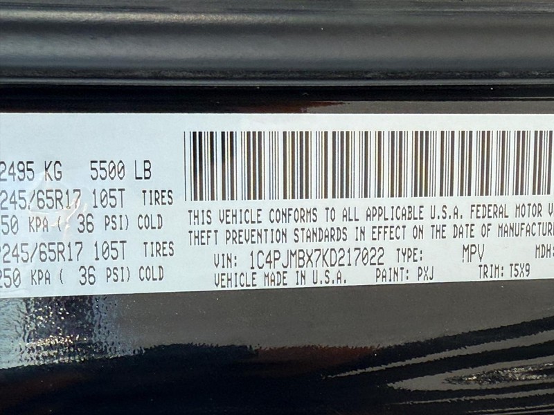 Jeep Cherokee Vehicle Full-screen Gallery Image 24