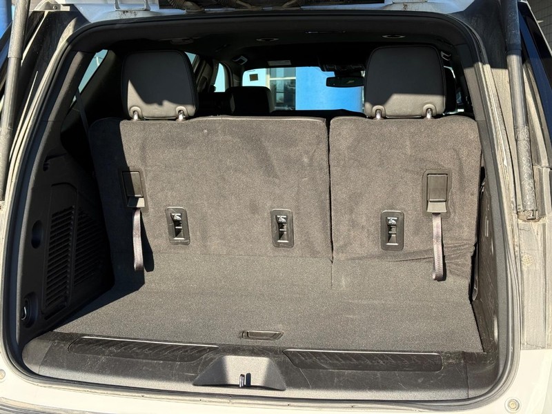 Chevrolet Tahoe Vehicle Full-screen Gallery Image 06