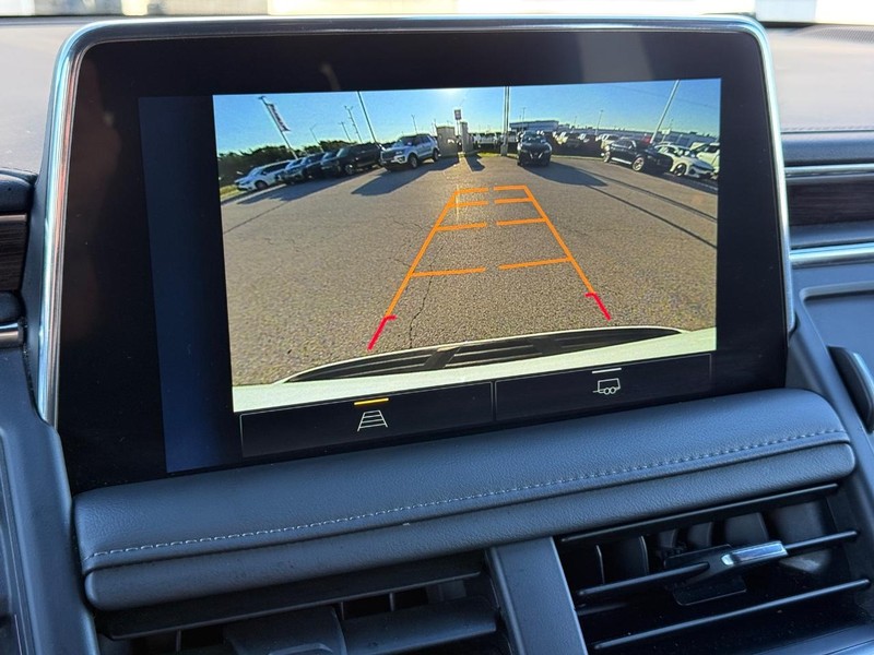 Chevrolet Tahoe Vehicle Full-screen Gallery Image 20