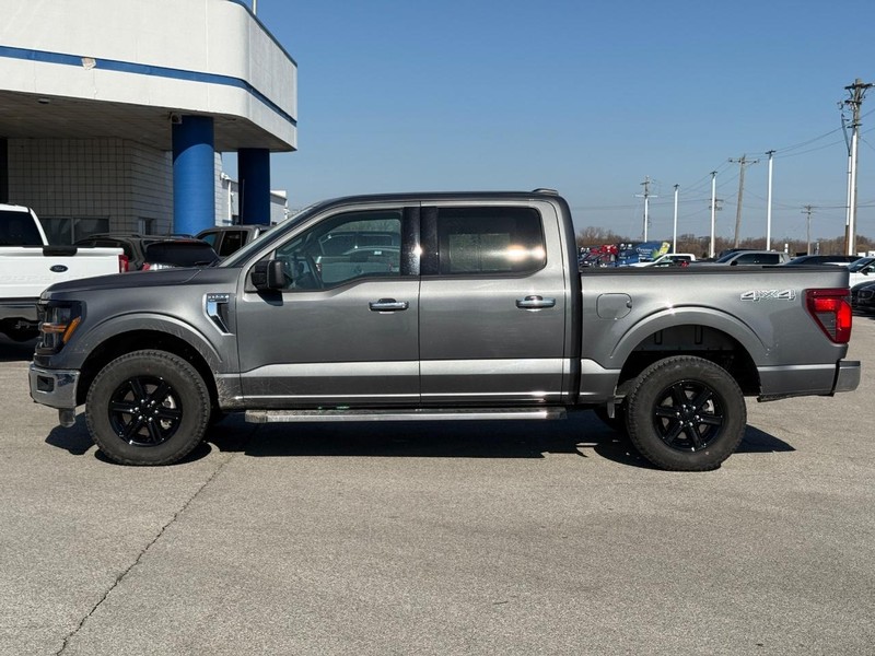 Ford F-150 Vehicle Full-screen Gallery Image 2