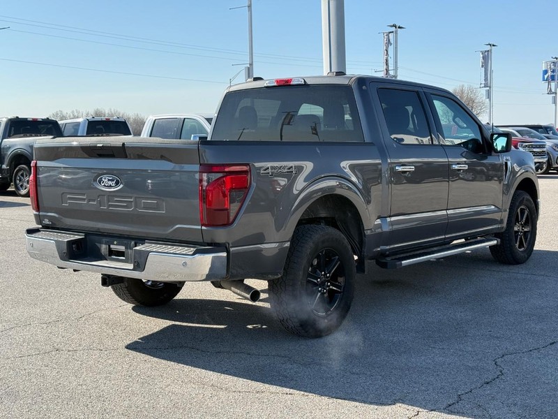 Ford F-150 Vehicle Full-screen Gallery Image 5