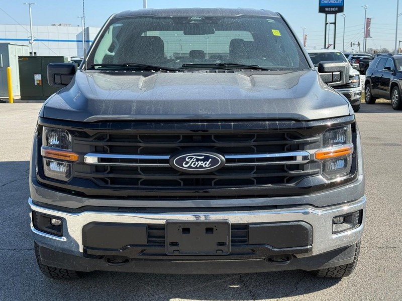 Ford F-150 Vehicle Full-screen Gallery Image 10