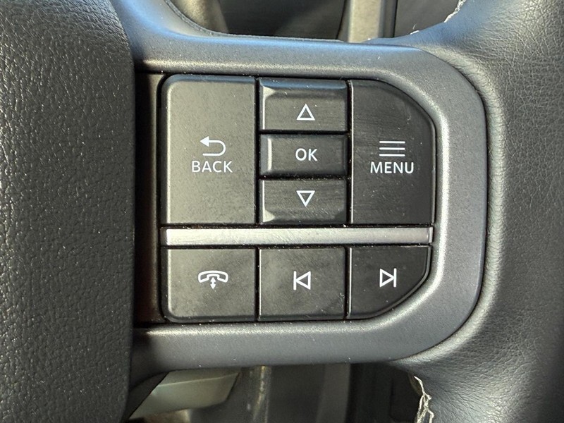 Ford F-150 Vehicle Full-screen Gallery Image 15