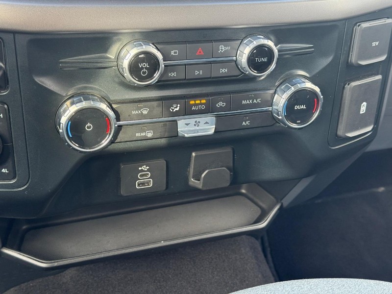 Ford F-150 Vehicle Full-screen Gallery Image 19