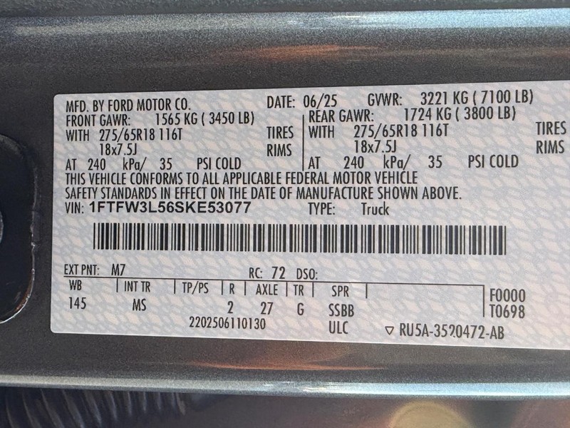 Ford F-150 Vehicle Full-screen Gallery Image 26