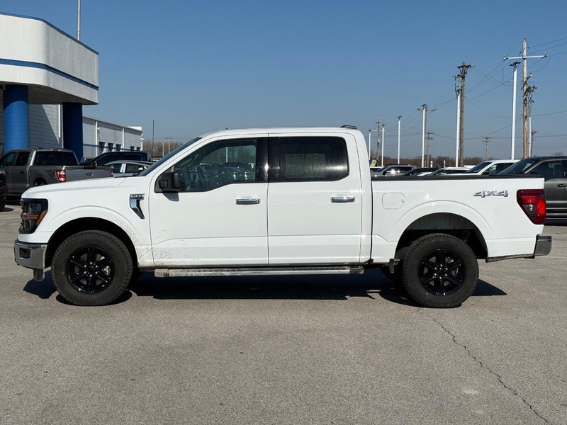 Ford F-150 Vehicle Full-screen Gallery Image 2