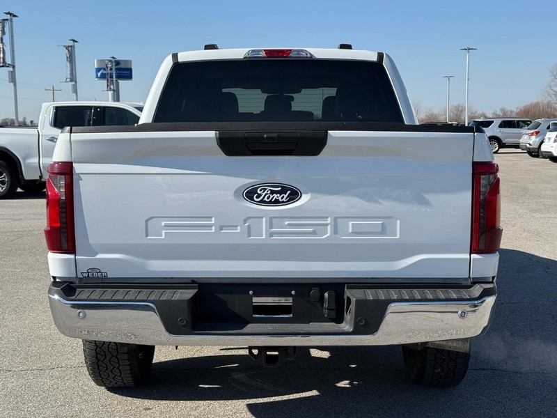 Ford F-150 Vehicle Full-screen Gallery Image 4