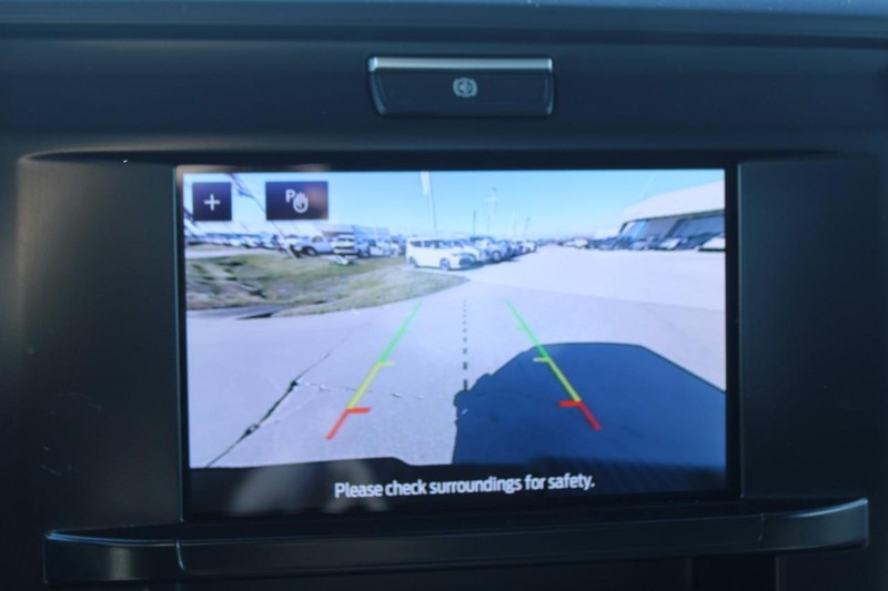 Ford Super Duty F-350 SRW Vehicle Full-screen Gallery Image 19