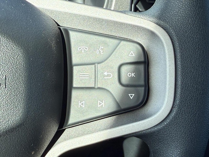 Ford Bronco Vehicle Full-screen Gallery Image 9