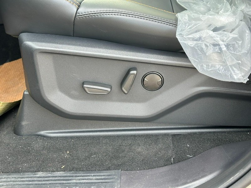 Ford Expedition Vehicle Full-screen Gallery Image 11