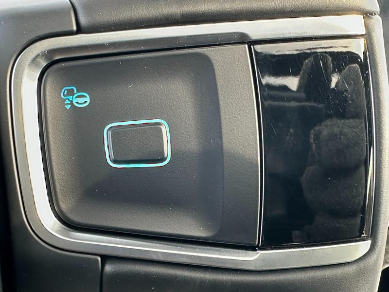 Ford Expedition Vehicle Full-screen Gallery Image 13